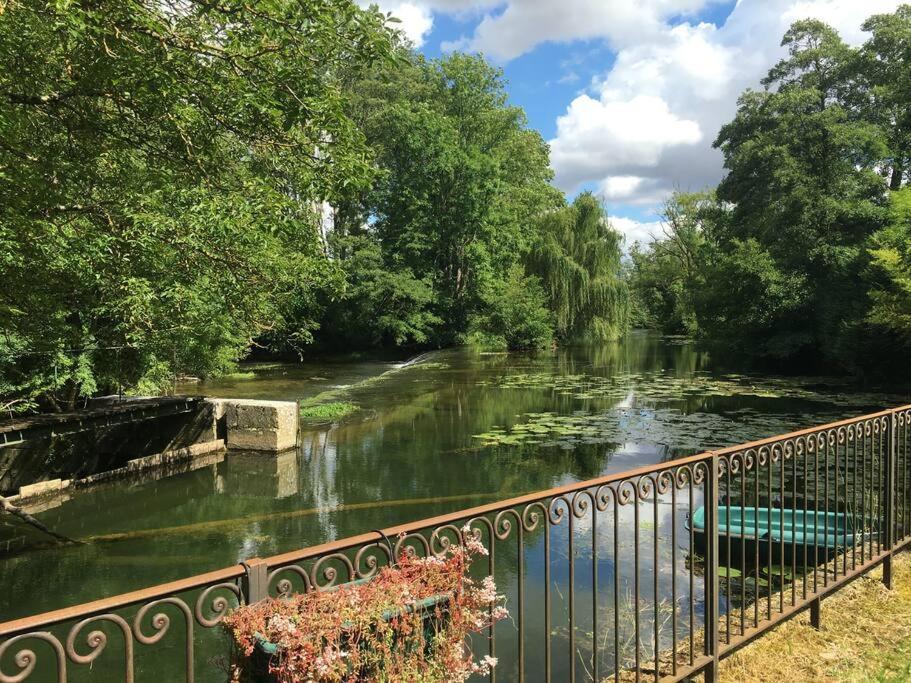 Villa Magnifique Moulin Proche Chablis, Jacuzzi Et Riviere Annay-sur-Serein Exterior foto